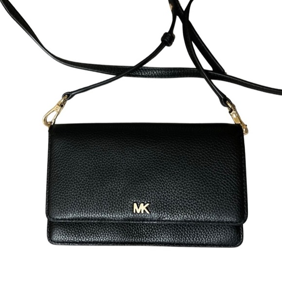 Michael Kors Pebbled Leather Phone Crossbody Wallet - Picture 1 of 2